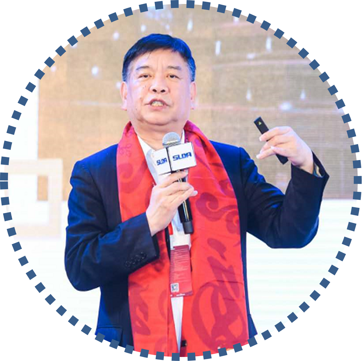 窦林平